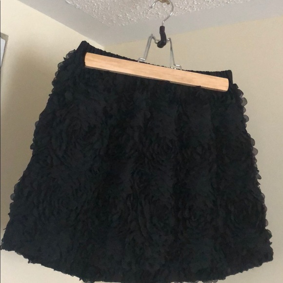 Textured Floral Black Skirt - Picture 2 of 4
